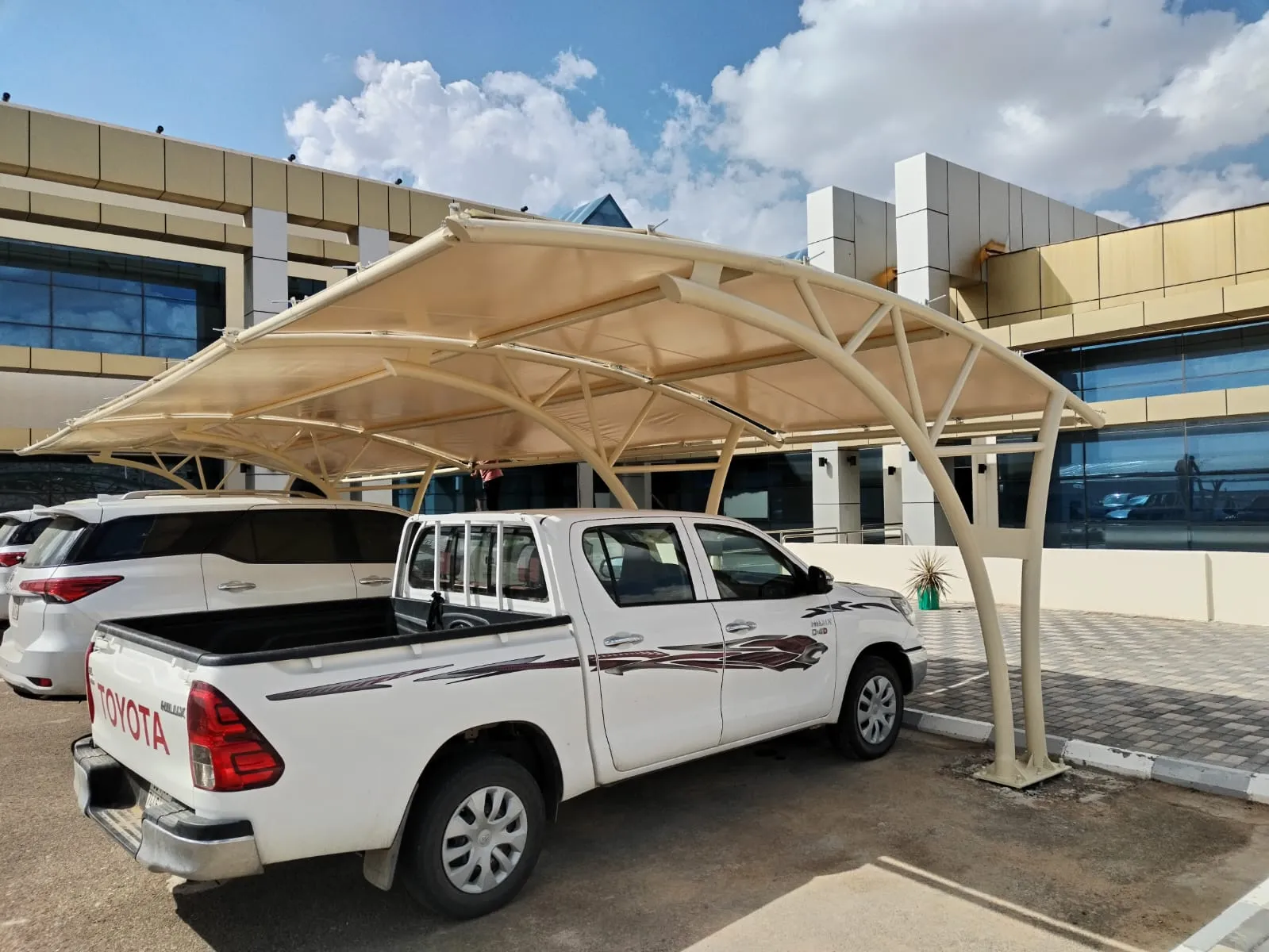 تركيب مظلات في حي لبن  الرياض