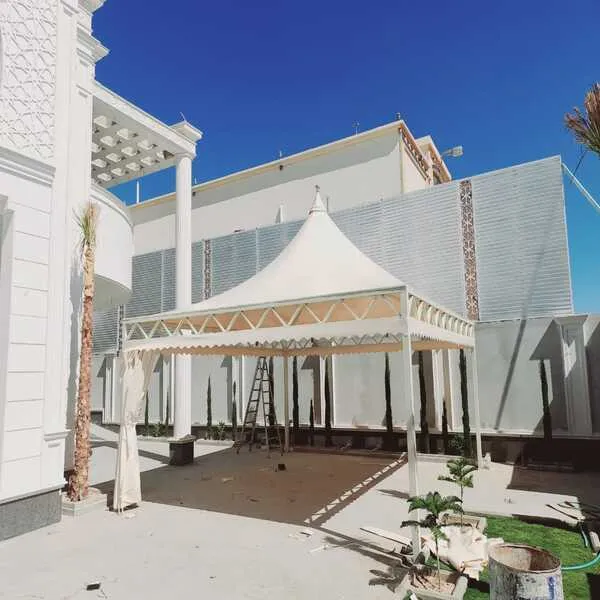 تركيب مظلات في حي الخزامى بالرياض