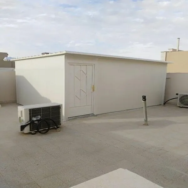 مستودعات (ساندوتش بنل)