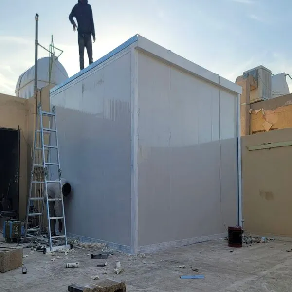 مستودعات (ساندوتش بنل)