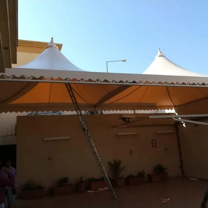 تركيب مظلات في حي الملز بالرياض