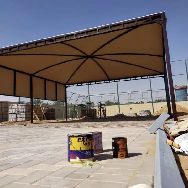 مظلات في حي الربيع