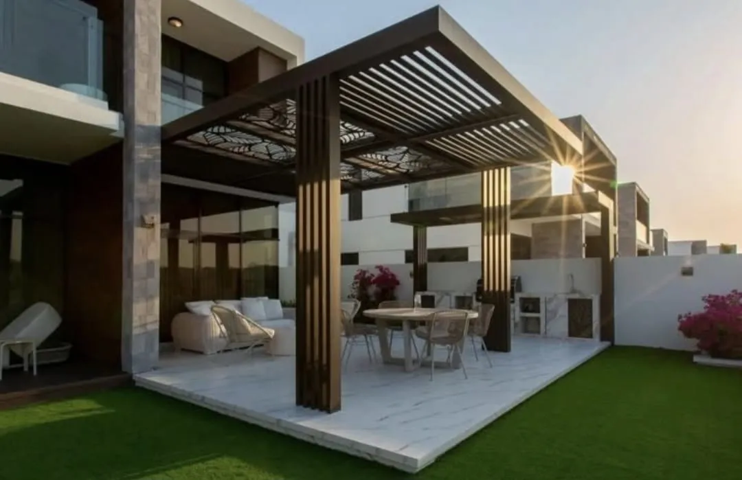 مظلات في حي الربيع