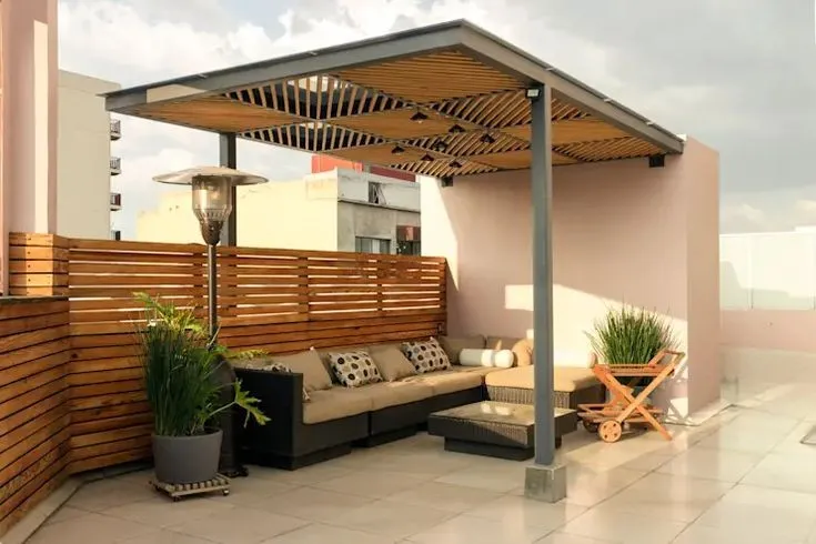 تركيب مظلات في حي الحزم بالرياض