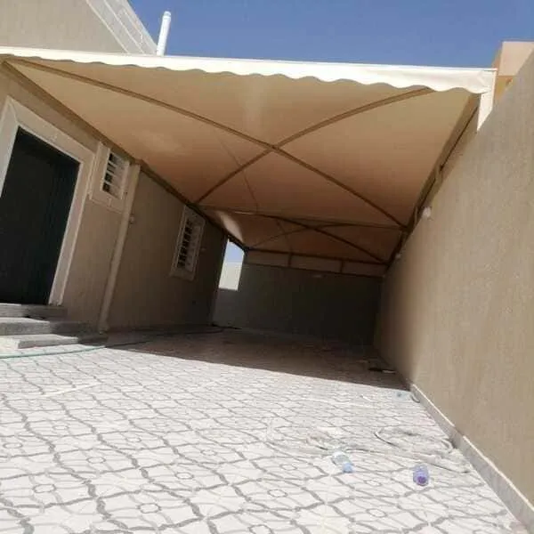 مظلات في حي نمار بالرياض