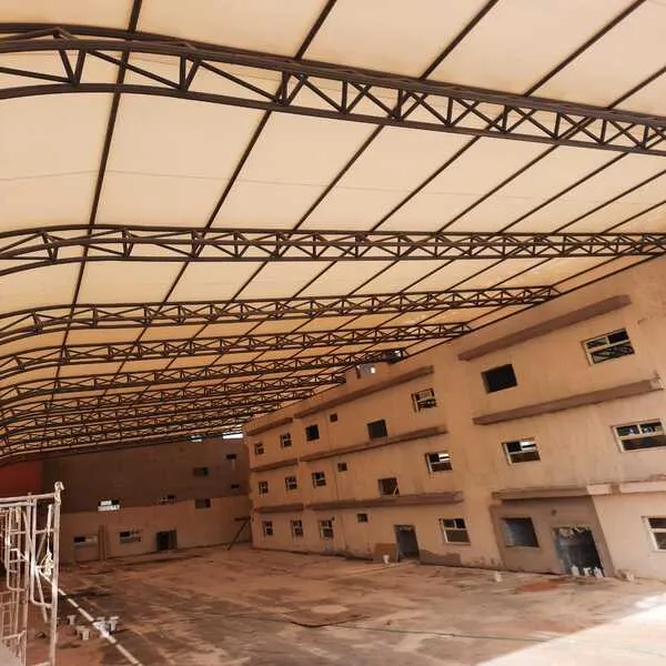 مظلات في حي نمار بالرياض