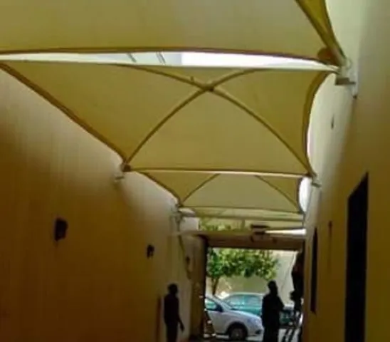 مظلات البوابات في المنازل والمباني التجارية في الرياض